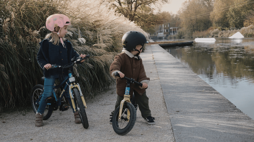 Laufrad oder erstes Fahrrad? Wann der Zeitpunkt fr den Umstieg ist   whizzy Kids